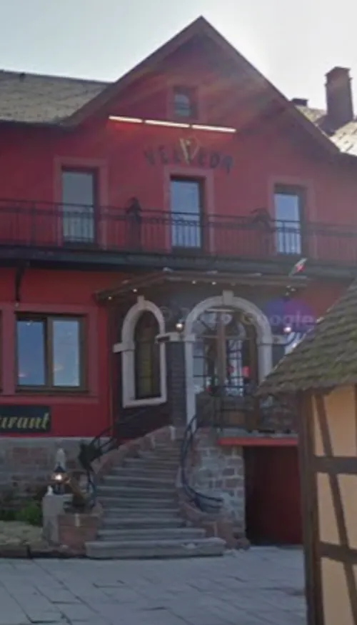 Bas-Rhin : un incendie dévaste l’hôtel-restaurant du Donon, une...