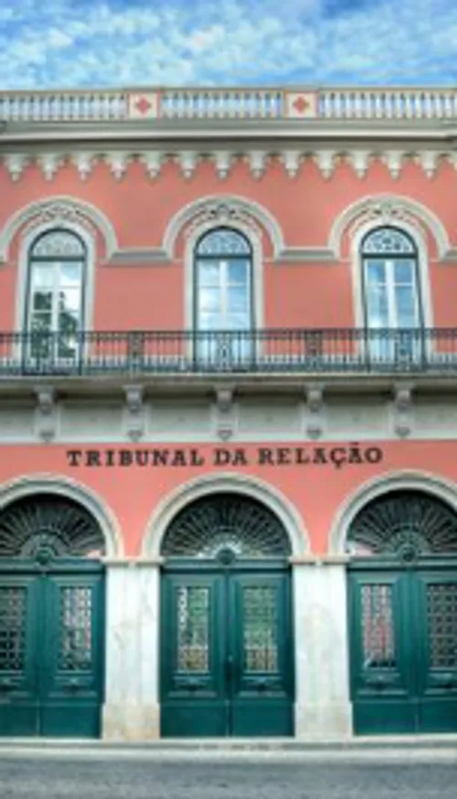 Abandon de deux enfants au Portugal : l’extradition de leur mère...