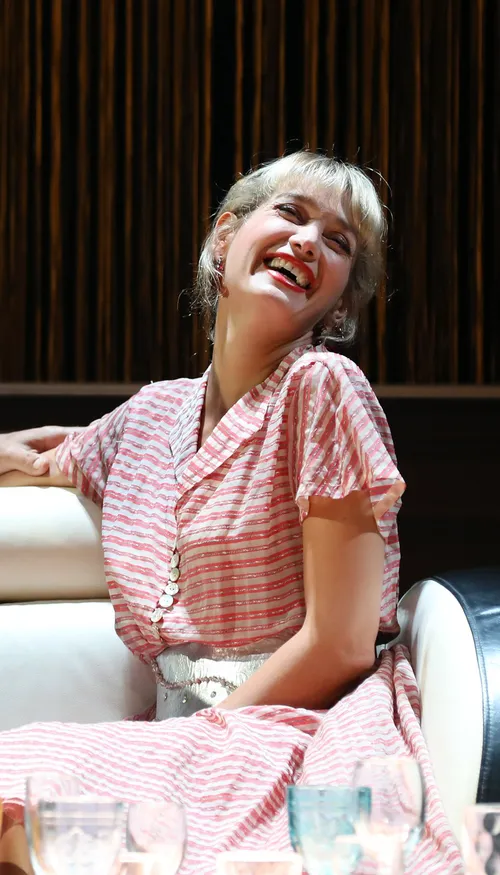 L'INVITEE DE CANNES RADIO : CAROLINE ANGLADE