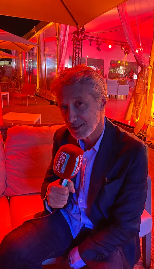 LA CHRONIQUE CANNES RADIO / LA PLAGE BY LES ENFANTS GATES