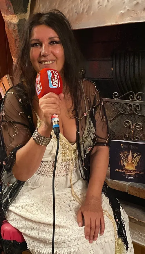 L'INVITEE CANNES RADIO :  NATHALIE CARDONE