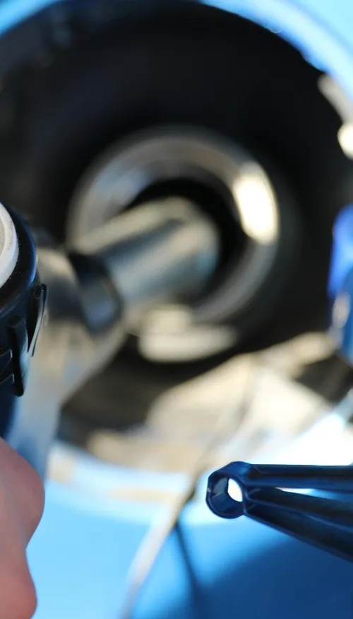 Carburants : le diesel dépasse les 2 € en France et pèse sur le...