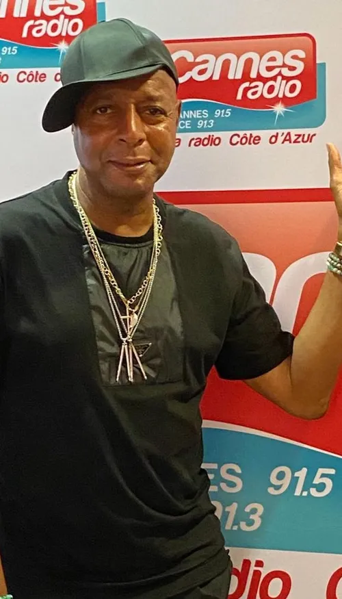 L'INVITE CANNES RADIO : LEEE JOHN DU GROUPE IMAGINATION