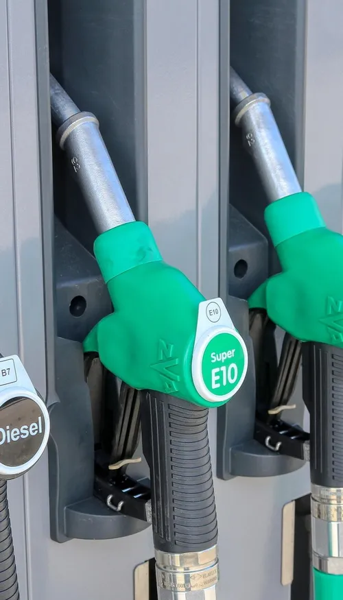 Flambée des carburants : le gouvernement dévoile de nouvelles aides...