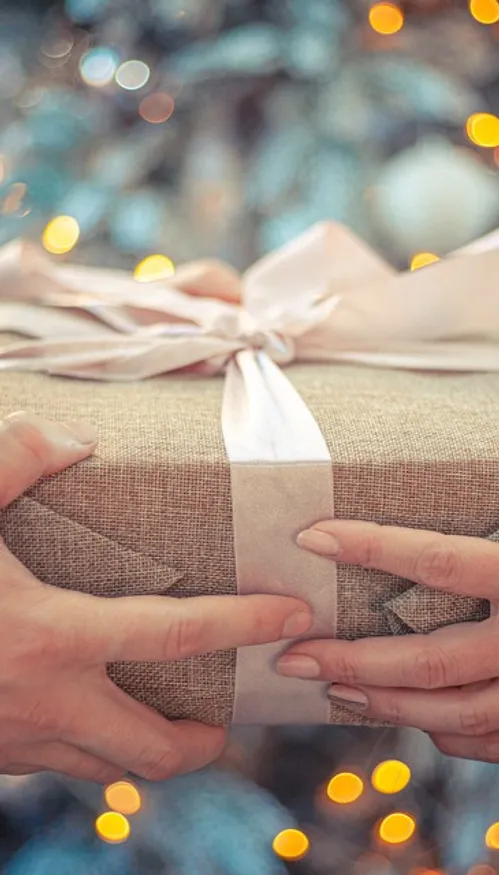 Un Français sur trois a déjà offert un cadeau de seconde main sans...