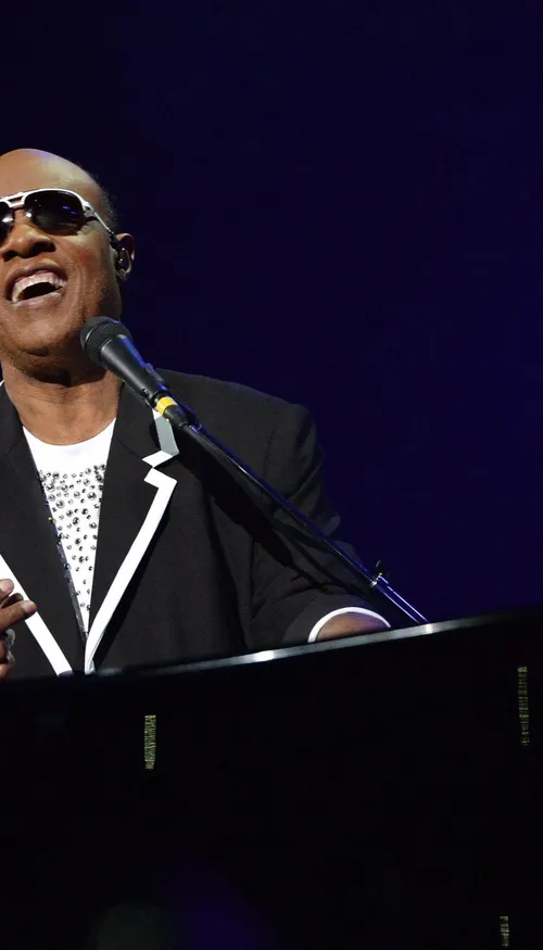 Stevie Wonder annonce un concert exceptionnel à Paris pour les 50...