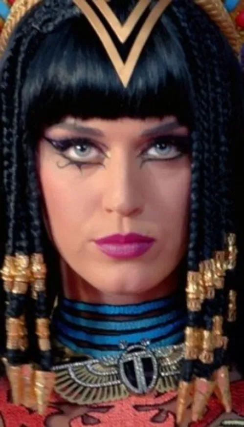 Katy Perry fait tout brûler avec son nouveau single