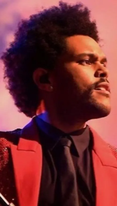The Weeknd entre dans l'histoire avec la plus grande œuvre d'art...