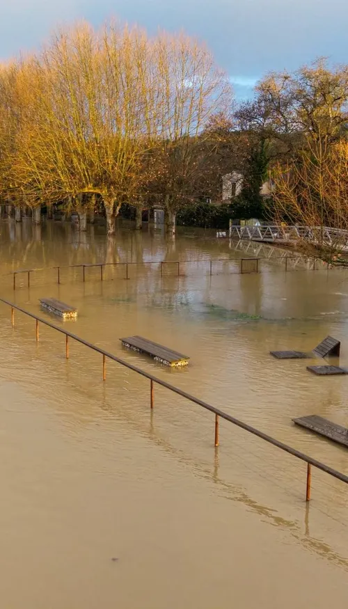 Gironde : la Garonne déborde, la vigilance orange crue maintenue