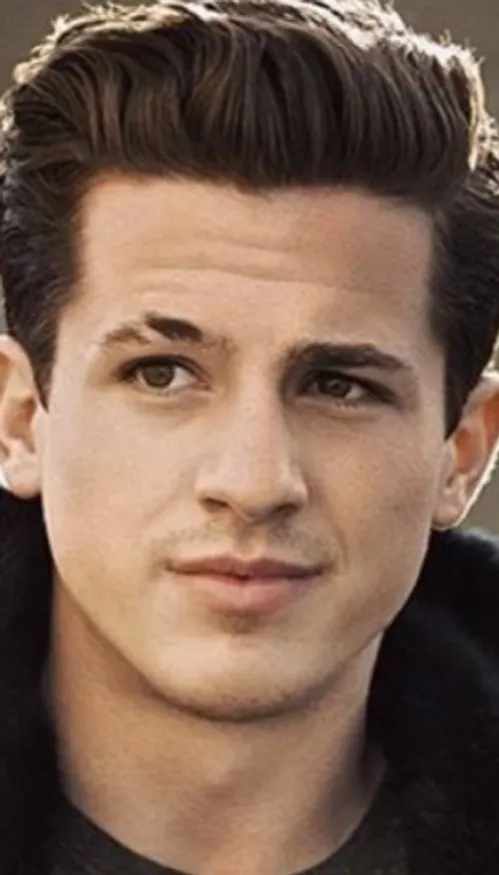 Tiny Desk invite Charlie Puth pour une live session solaire