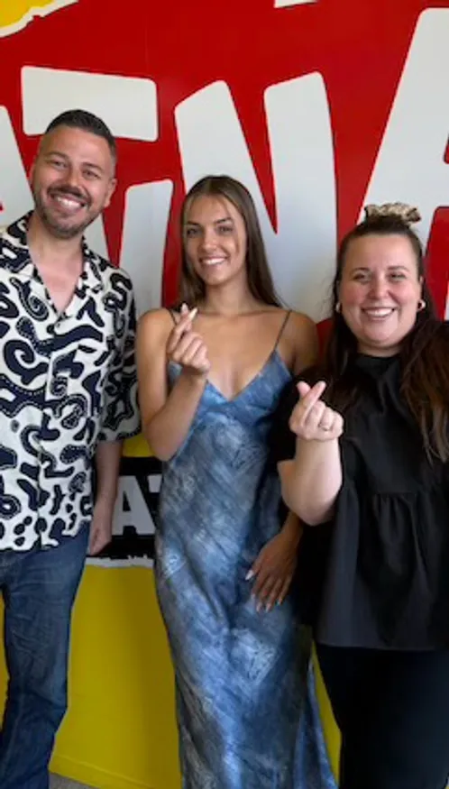 Avril Del Mar dans la Casa Latina
