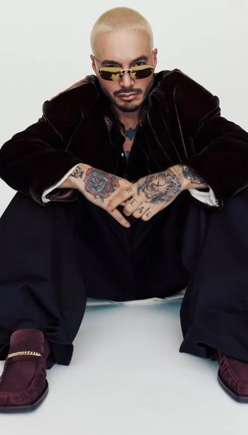 J Balvin fait vibrer le Brésil avec un grand voyage dans sa carrière