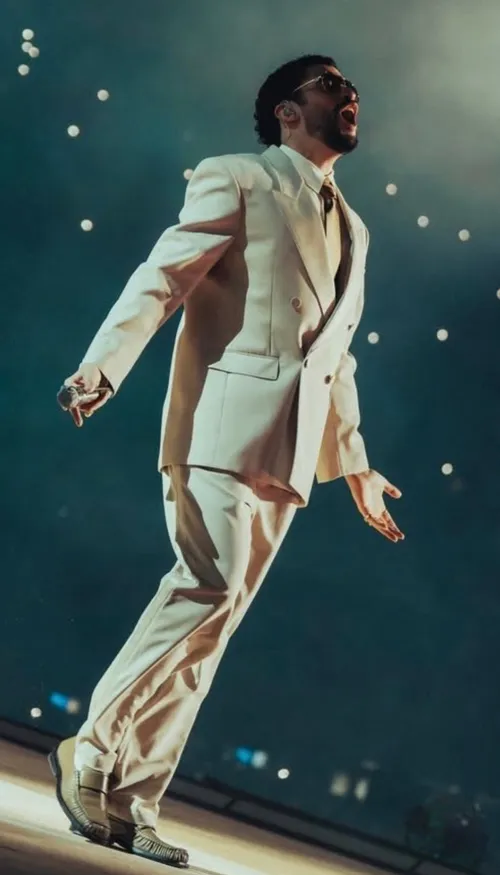 Bad Bunny termine l'année en beauté