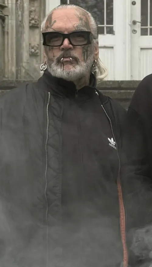 Le physio du Berghain expose à Paris