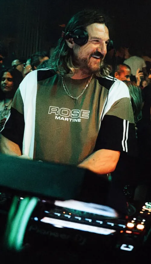 Solomun fait danser le port d'Ibiza