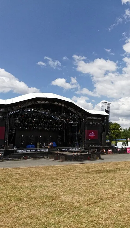 Vieilles Charrues : attention aux faux billets générés par l'IA