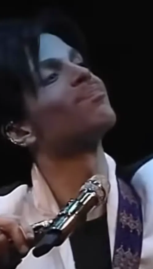 Un single inédit de Prince "With This Tear" refait surface