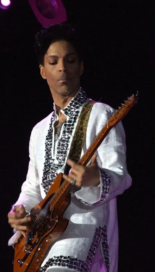 Timeless, un album inédit de Prince qui traverse toute sa mythique...