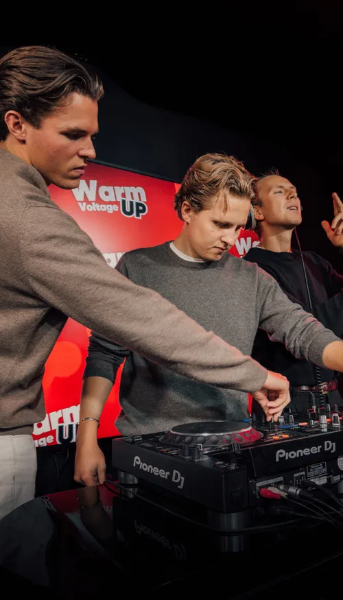 The Bausa dans Le Warm Up : interview et DJ set