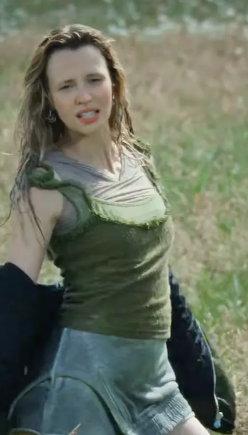 Angèle dévoile le clip de son nouveau single "Dis-Le"