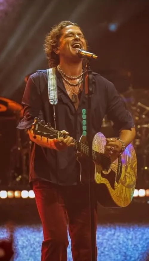 Carlos Vives sort El Último Disco Vol. 1, son nouvel album live