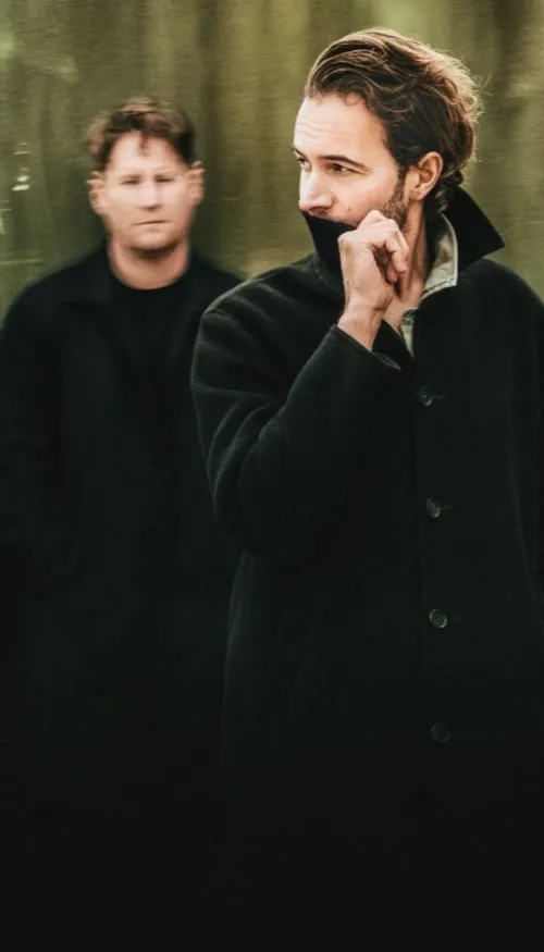 Editors annonce le single "Call It In" et 2 dates en France