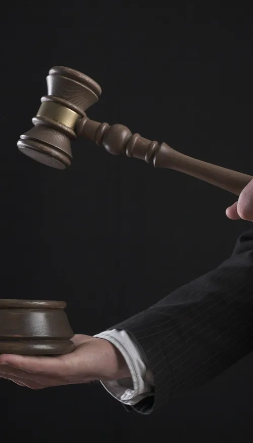 Un homme remporte à Picasso, après une mise de 100 euros