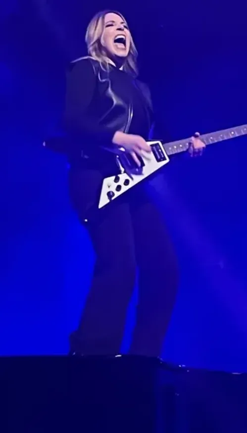 Santa au cinéma : son concert diffusé dans tous les Pathé de France