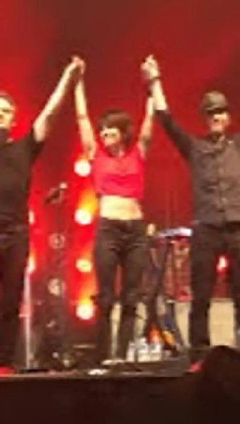 Superbus - Kyo : deux groupes emblématiques réunis pour un duo