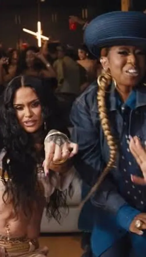 Kehlani dévoile le clip de « Back and Forth » avec Missy Elliott