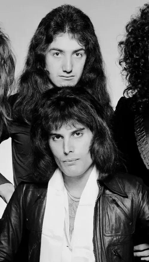Le guitariste de Queen dévoile un titre inédit du groupe