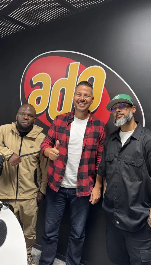 Factor X replonge dans les années 2000 dans ADO Family