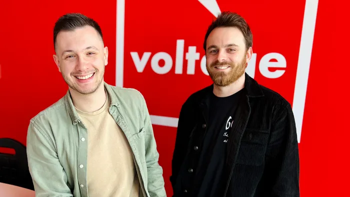 Robin & Lucas sur Voltage